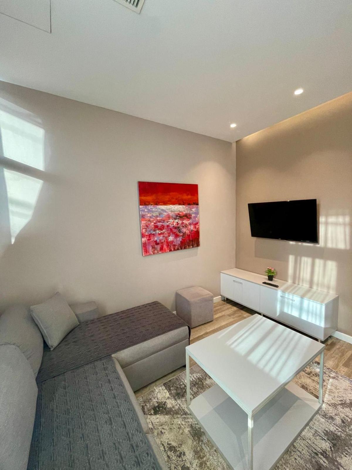 Premium City Studio & Suite Tirana Eksteriør billede